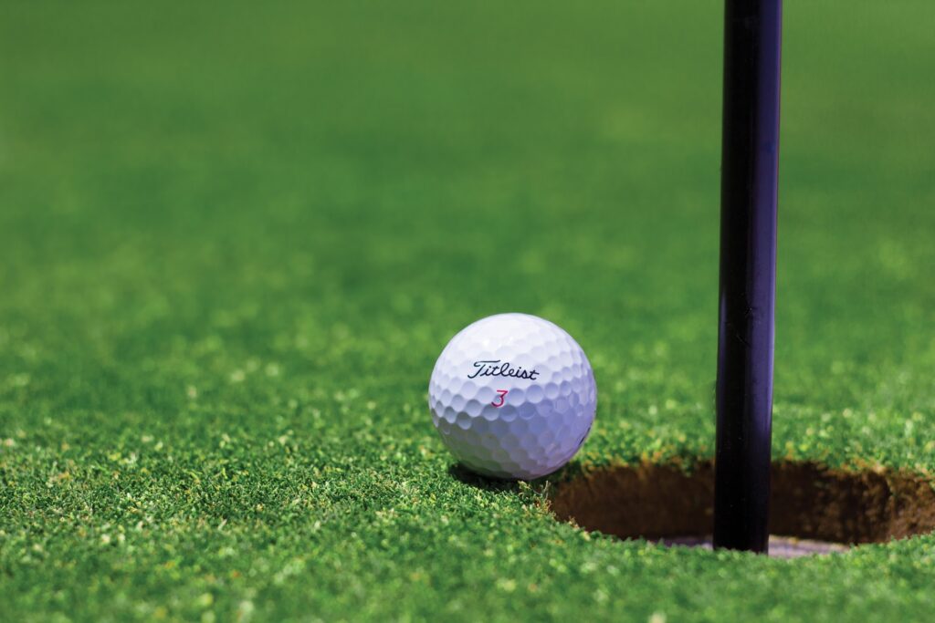 Por mais que não seja tão comum no Brasil, o golfe é um dos melhores esportes para acompanhar. Conheça mais sobre os conceitos do golfe.