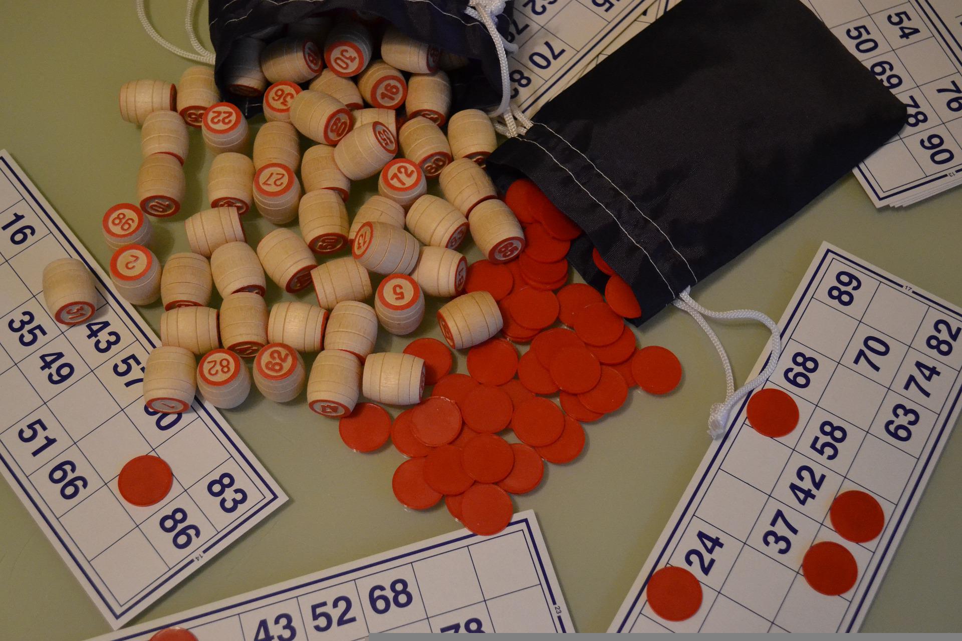 O bingo é um jogo muito famoso, encontrado sempre nas quermesses e outras festas comemorativas. Veja se é possível jogar bingo online.