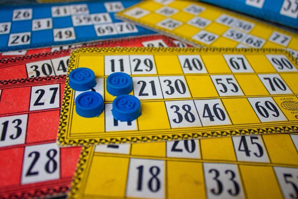 Apostar em bingo é algo que todos sempre gostaram de fazer. Veja jogos na internet que são perfeitos para apostar em bingo com dinheiro real.