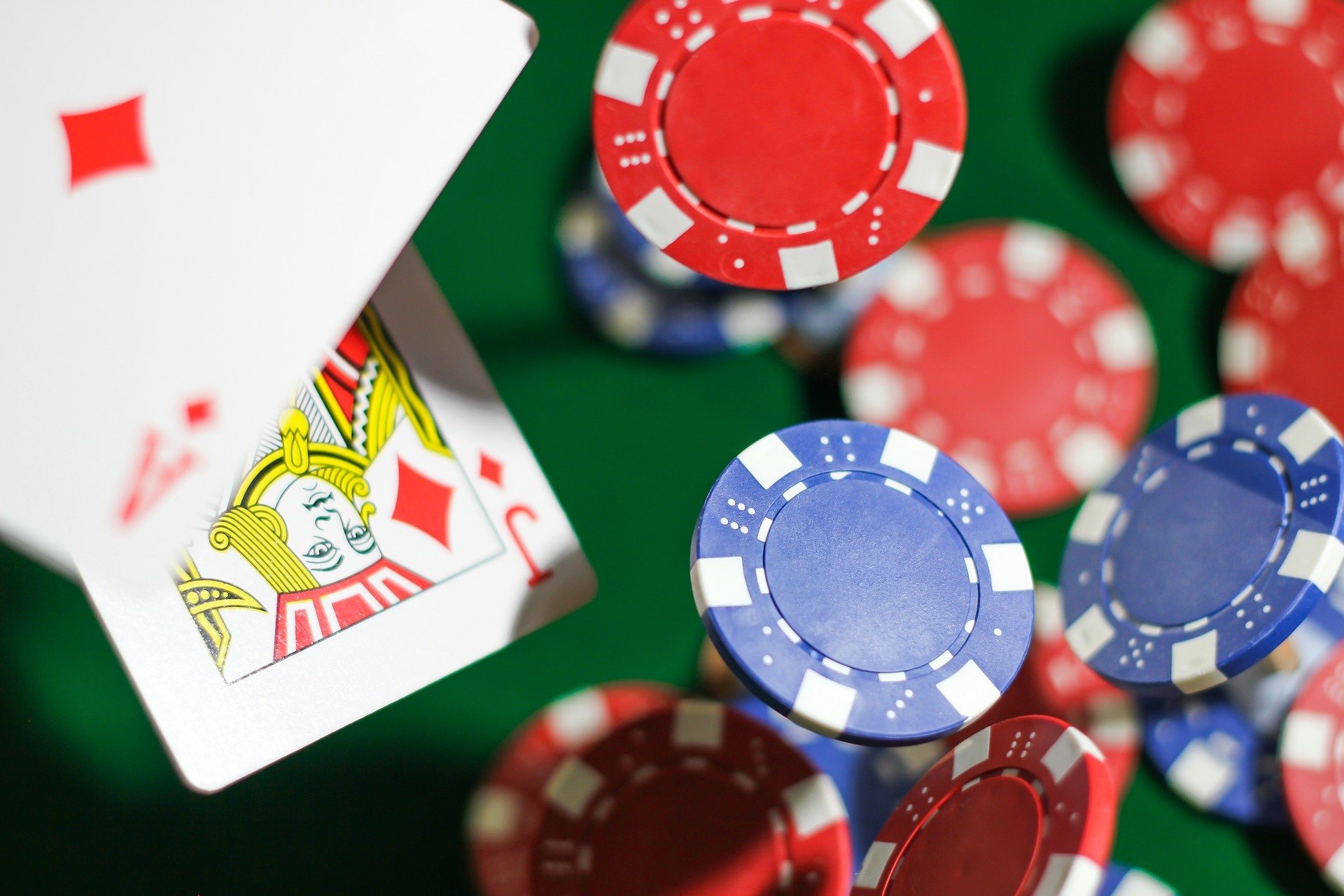 Apostar dinheiro real no blackjack pode ser a melhor opção para encontrar mais diversão durante os jogos. Veja algumas opções para jogar.