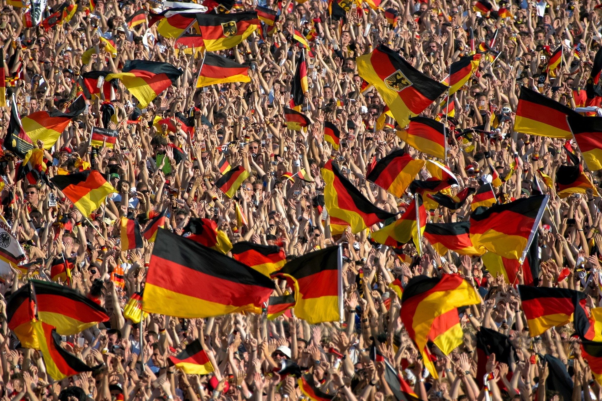A Alemanha é uma das maiores campeãs da Copa do Mundo, ficando atrás apenas do Brasil. Veja quem é o artilheiro da Alemanha na Copa do Mundo.