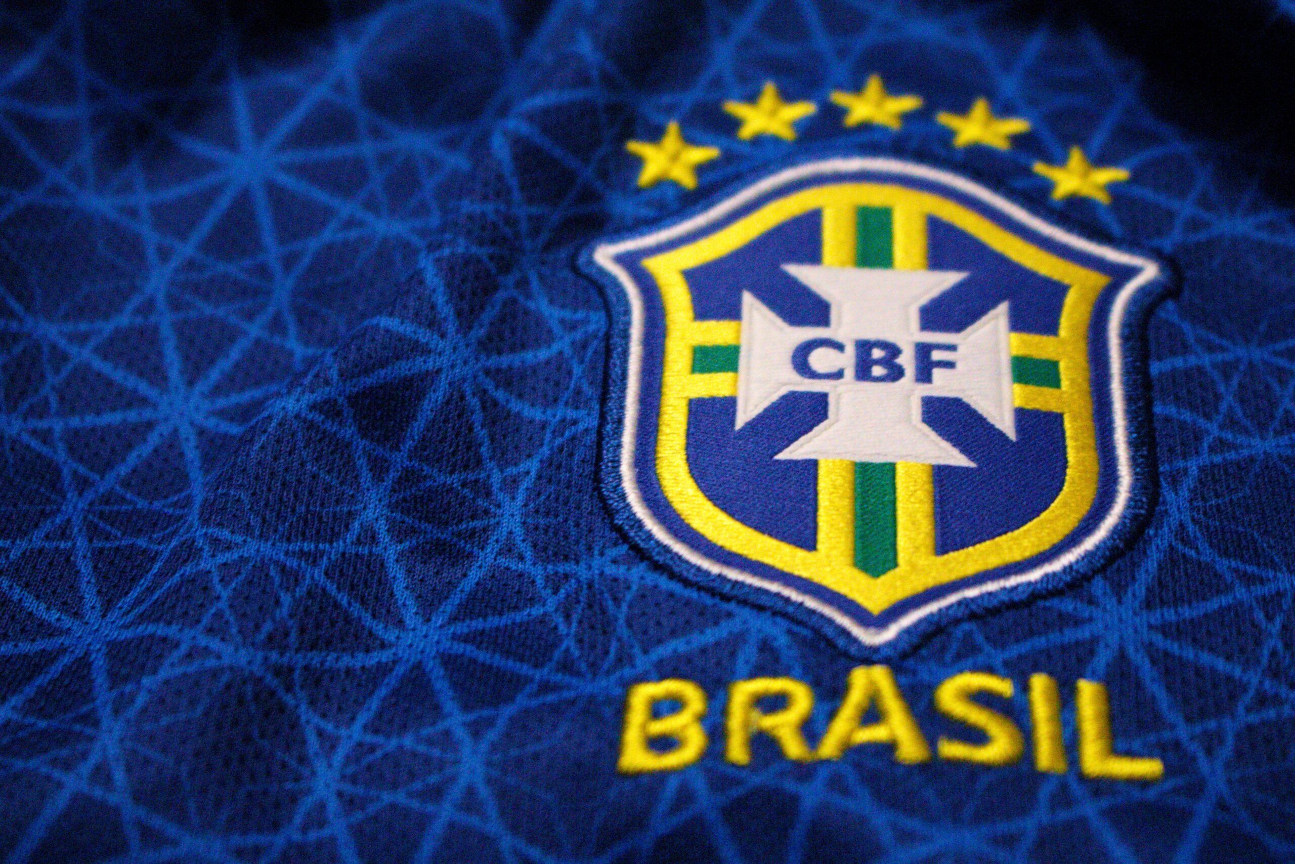 Nesta segunda-feira (07), Tite anunciou a convocação da Seleção Brasileira para a Copa do Mundo de 2022. Confira quais foram os 26 convocados.