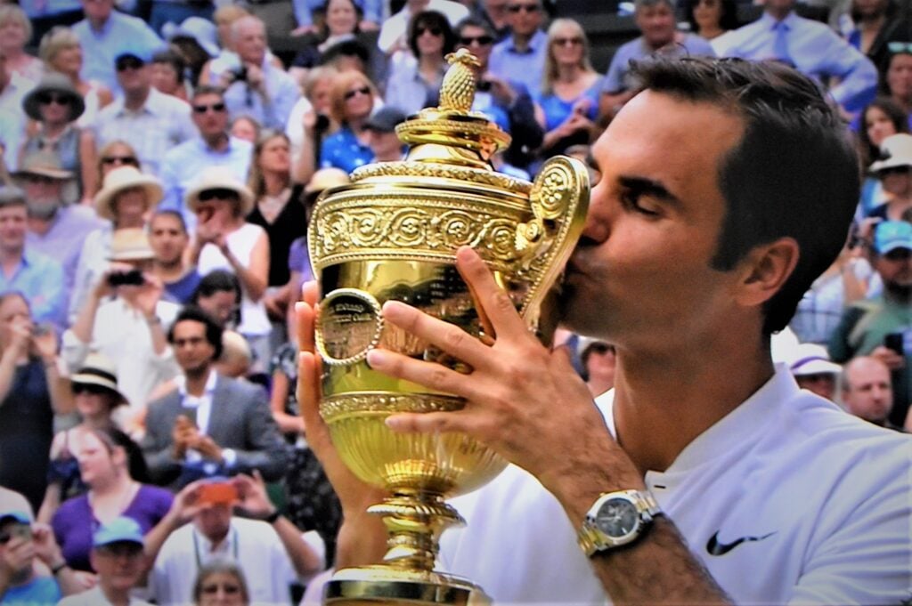 Roger Federer e Novak Djokovic são dois dos maiores vencedores da história do tênis. Confira qual deles é o maior campeão de Wimbledon.