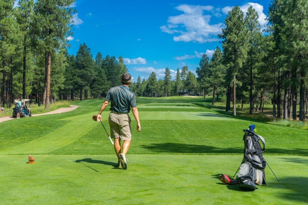 O golfe é um dos esportes mais interessantes, mas poucos arriscam acompanhá-lo. Se você quer apostar em golfe, veja algumas dicas valiosas.