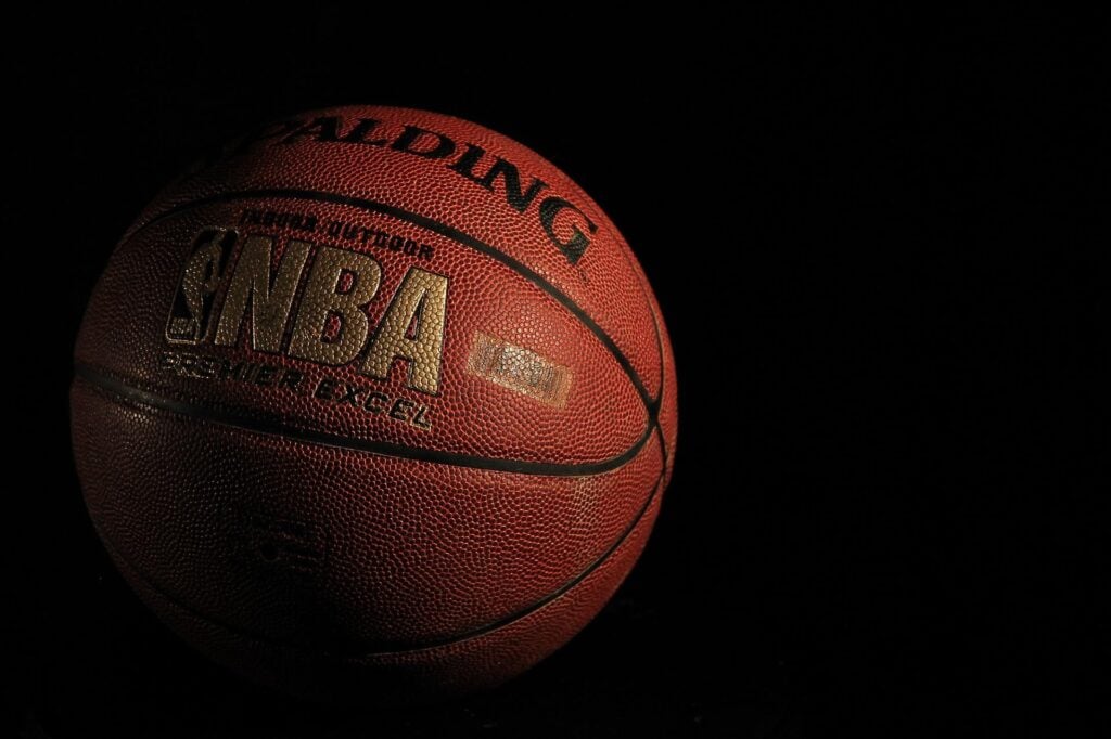 O basquete sempre foi um dos melhores esportes para realizar online. Confira ligas de basquete de destaque ao redor do mundo para palpitar.