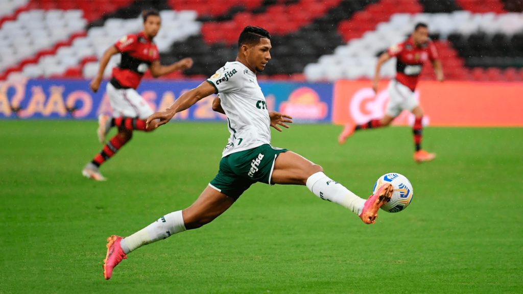 Libertadores: Rony supera recorde de Pelé