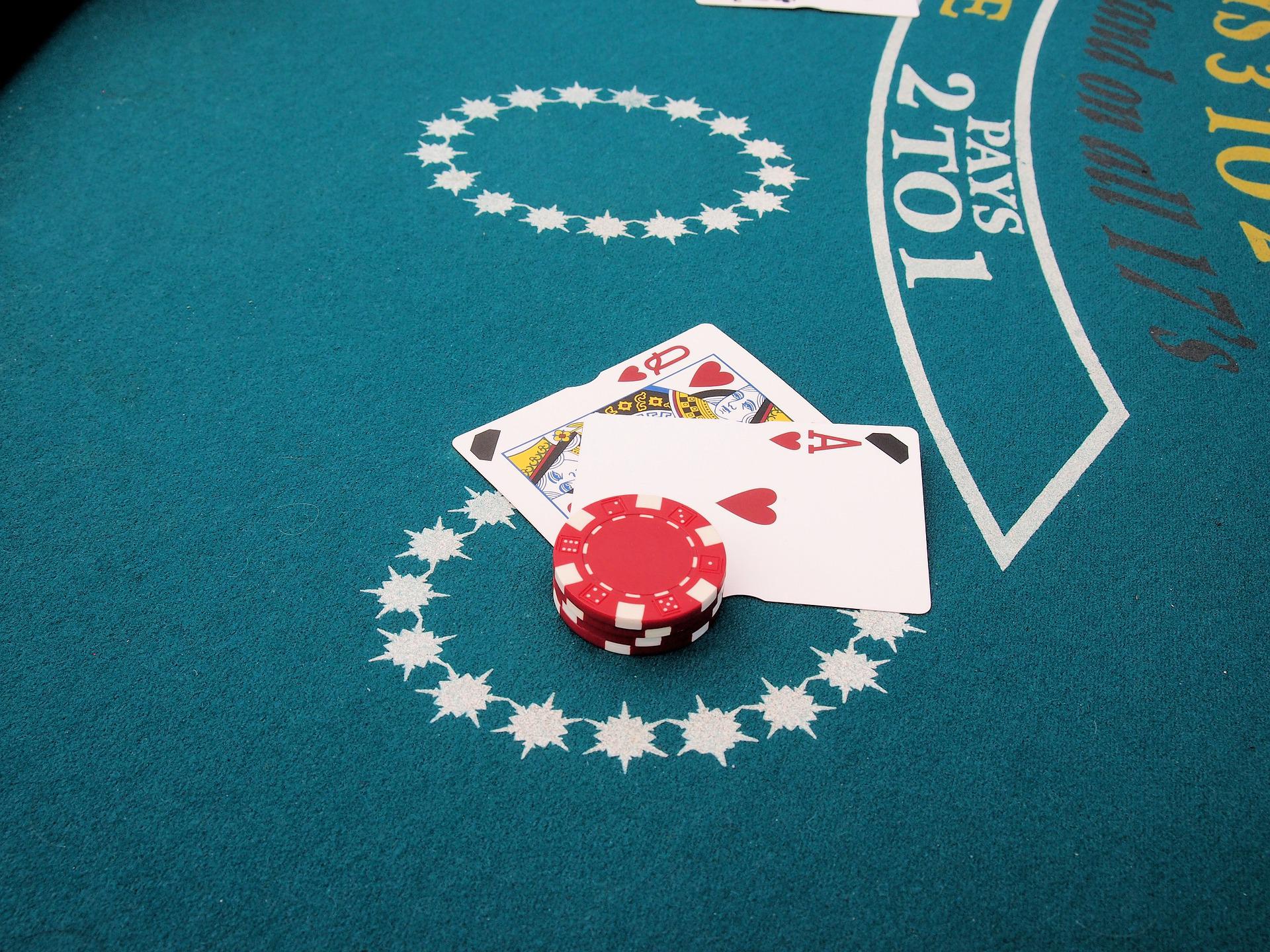 O blackjack é um dos jogos de cassino mais populares. Por conta disso, é comum que muitos mitos e verdades sejam contados sobre o blackjack.