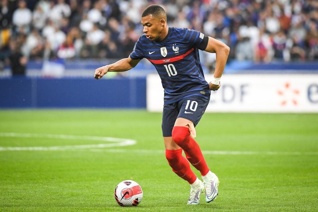 Premiação da Bola de Ouro 2022 acontecerá na França em outubro