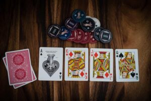 Cassino online: o que é UTG no poker?